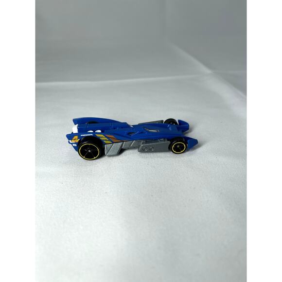 Hot Wheels RD 10 2004 Blue Futuristic Car Mattel 1:64 #463 Diecast Used Loose - Picture 4 of 8